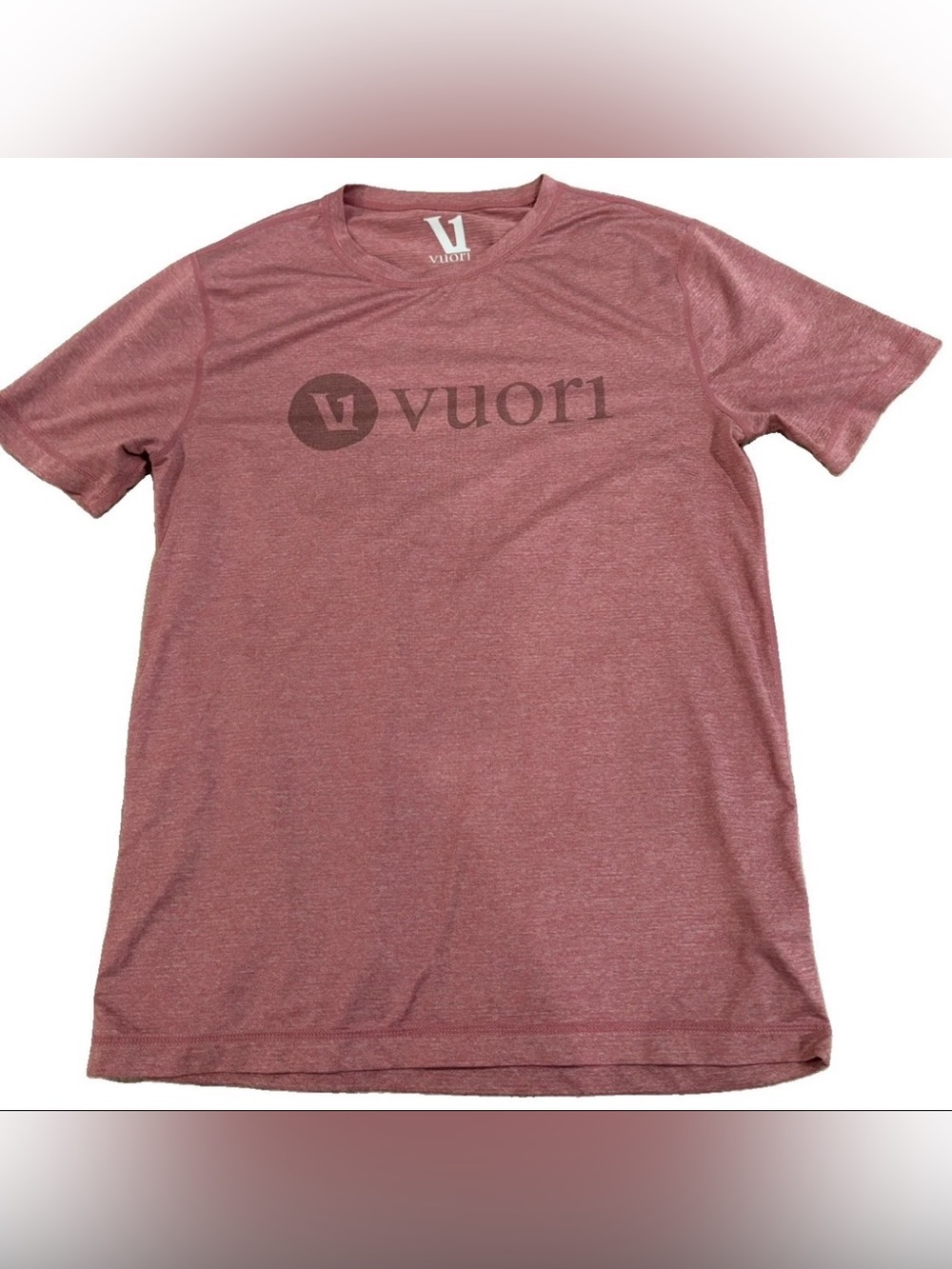 Vuori Men’s Maroon Short Sleeve Shirt. Size Small